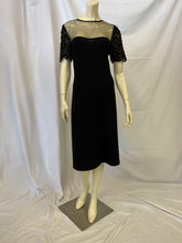 Charger l&#39;image dans la galerie, St. John Evening Size 10 Dress
