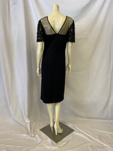 Charger l&#39;image dans la galerie, St. John Evening Size 10 Dress
